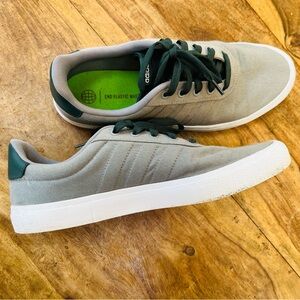 Adidas Vulc Rad3r skateboarding shoes